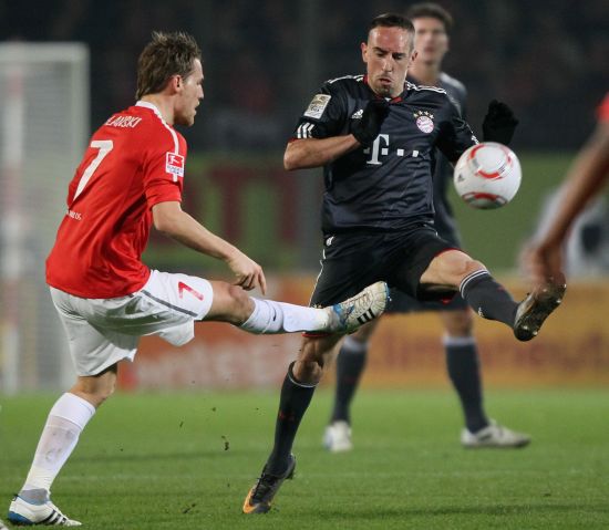 他巧妙地抓 他巧妙地抓